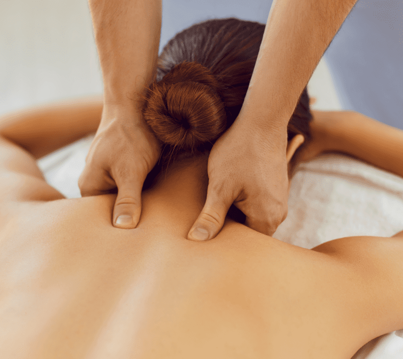 massage réflexologie aromatouch du dos